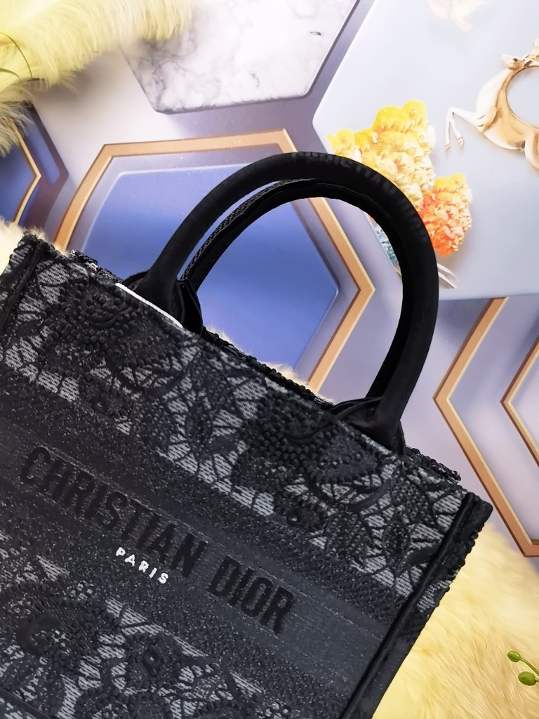 Christian Dior Shopping Bags